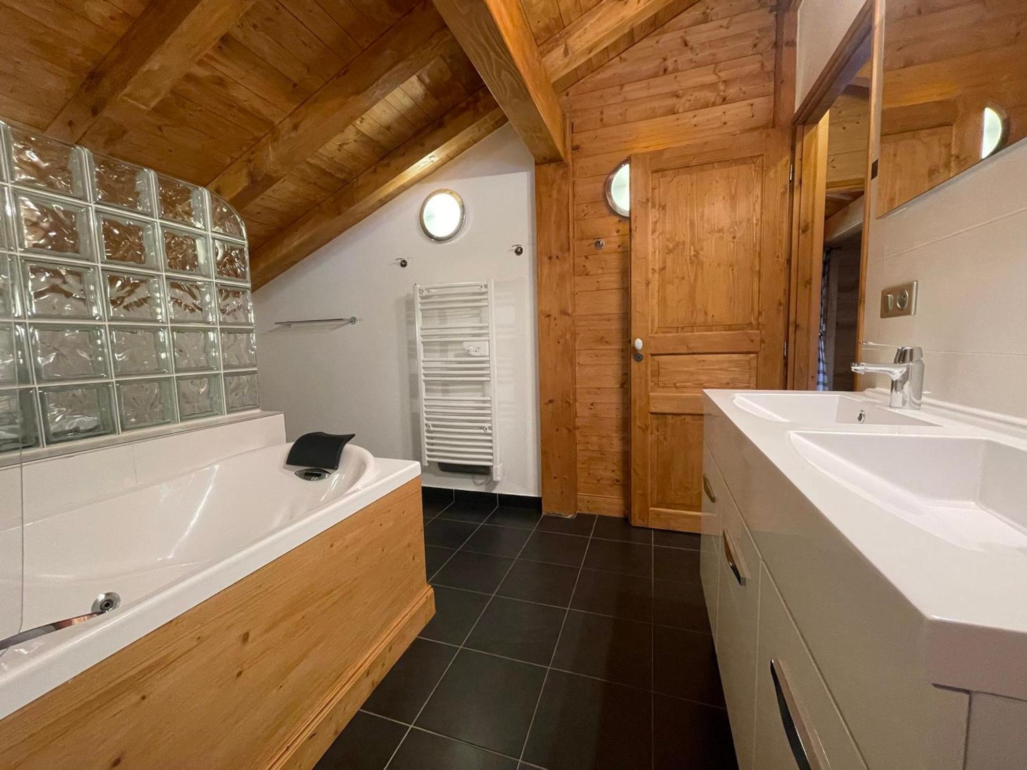 Chalet Savoyard Avec Jardin, Poele A Bois Et Wifi - Fr-1-624-11 Verchaix Eksteriør billede